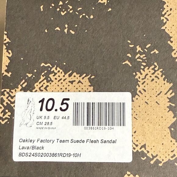 Men’s size 10.5-OAKLEY BRAIN DEAD FACTORY TEAM FLESH SANDAL BRAND NEW LAVA RED - Picture 9 of 9